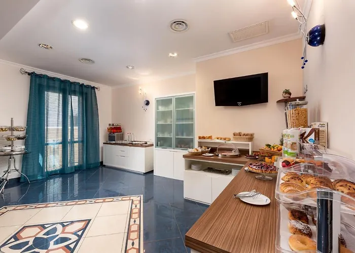 Helios Hotel