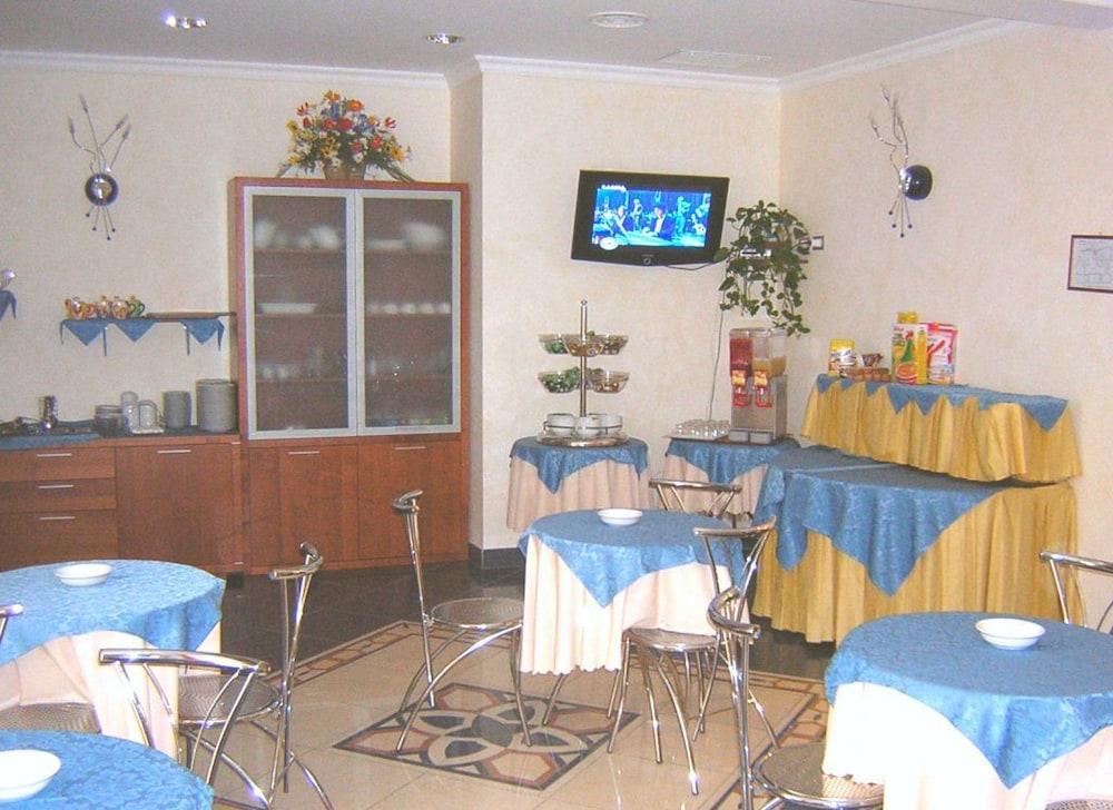 Helios Hotel 3*