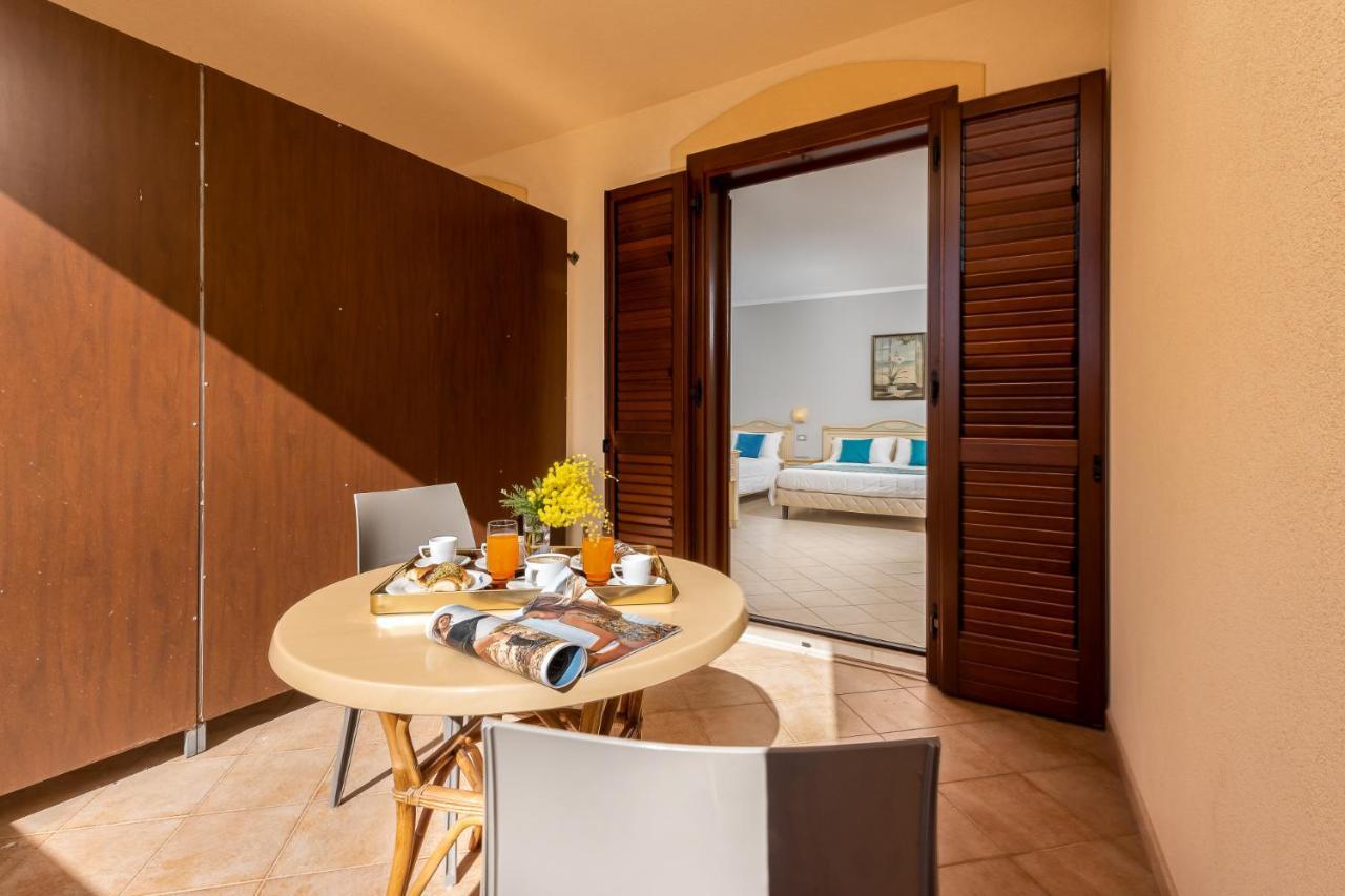 Helios Hotel