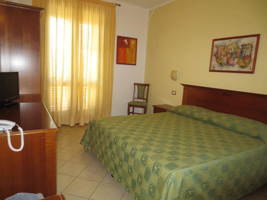 Helios 3*